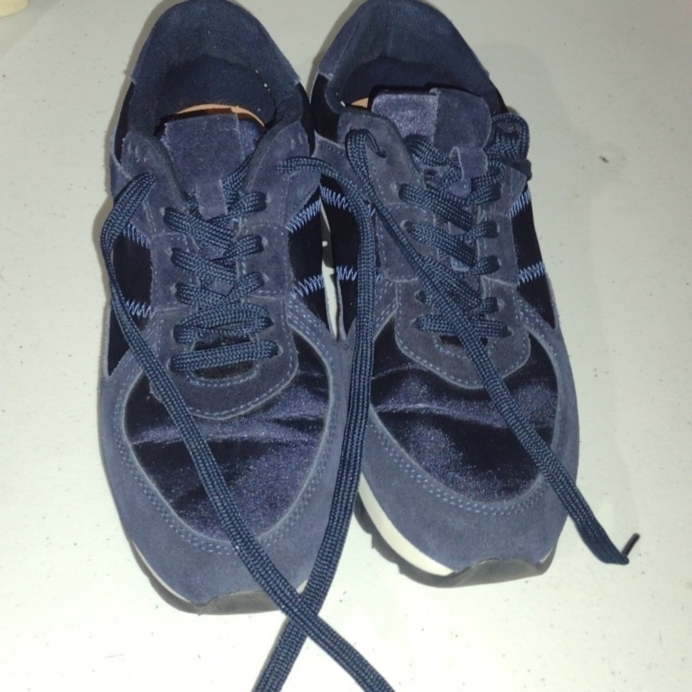 Zara  trafaluc  Navy Suede Leather Sneaker Womens size 39